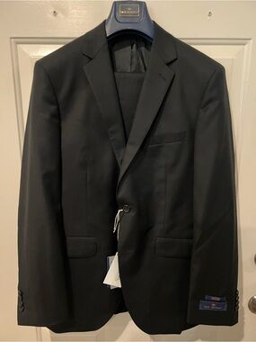 Paul Betenly Classic Black Men's Two-Button Black Suit